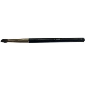Chanel No 12 Eyeshadow Blender Brush Black Gold Makeup Tool